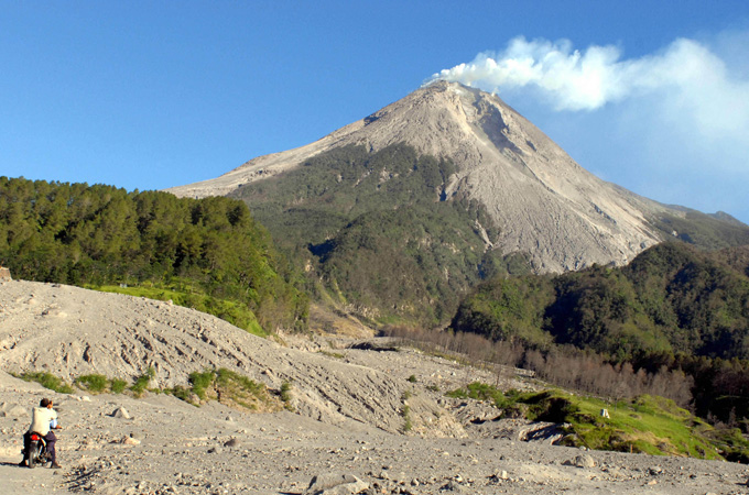 Indonesia volcano