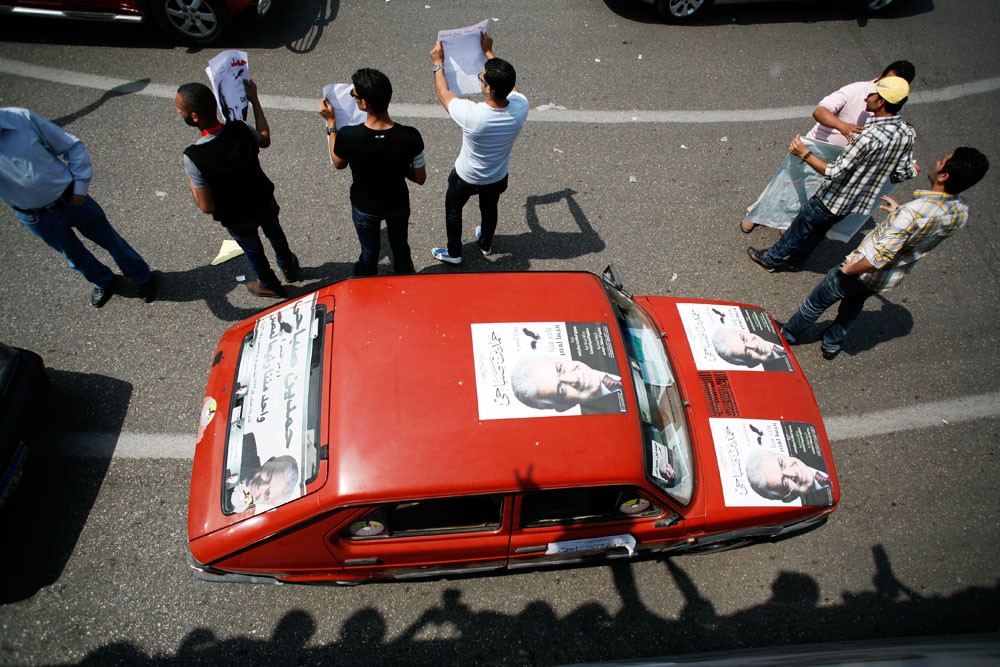 Hamdeen Sabahi campaigns in Cairo