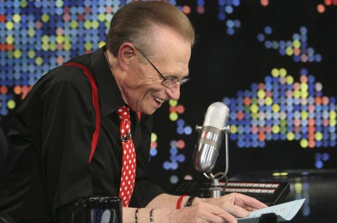 Larry King smiles during the final broadcast of Larry King Live at the Los Angeles studio