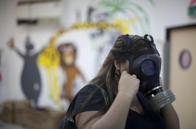 Gas Masks Distributed in Tel Aviv