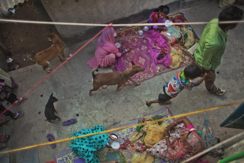 <p>According to the rights group Al-Falah Bangladesh, the Bihari community does not get the same rights like the citizens and are treated with disdain.  </p>