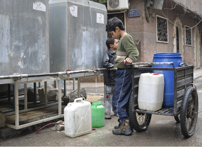 The Yarmouk camp's water supply was cut off, leading to a humanitarian catastrophe [PLHR]