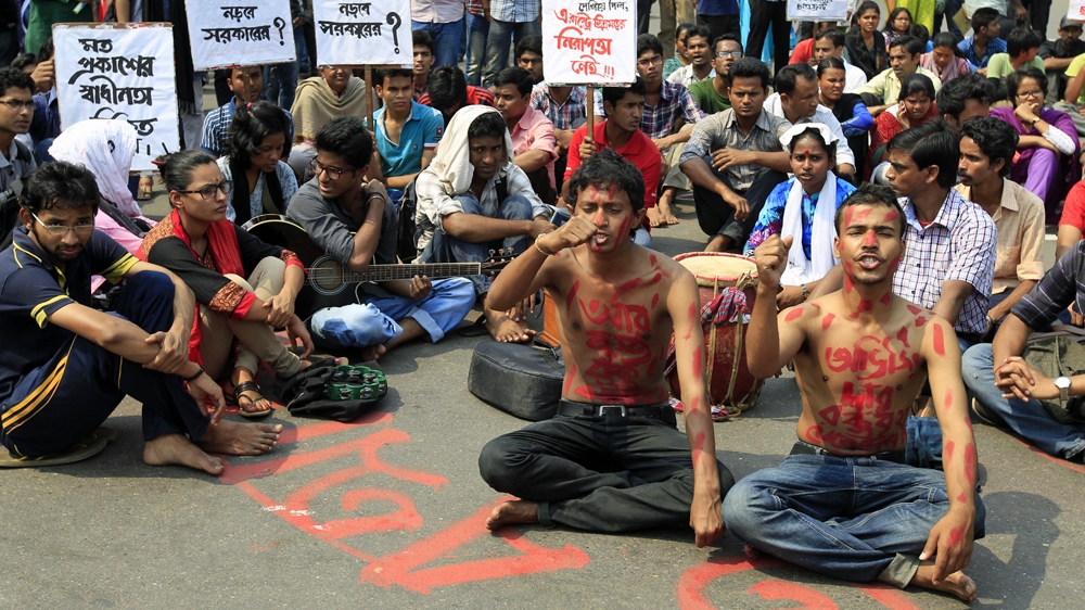 Protesters said the deadly attack on Roy happened partly because of the government's failure to prosecute previous attacks [Mahmud Hossain Opu/Al Jazeera]