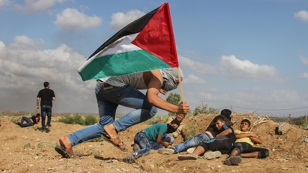 Palestinians in Gaza have been protesting in solidarity with those in the West Bank [Ezz Zanoun/Al Jazeera]