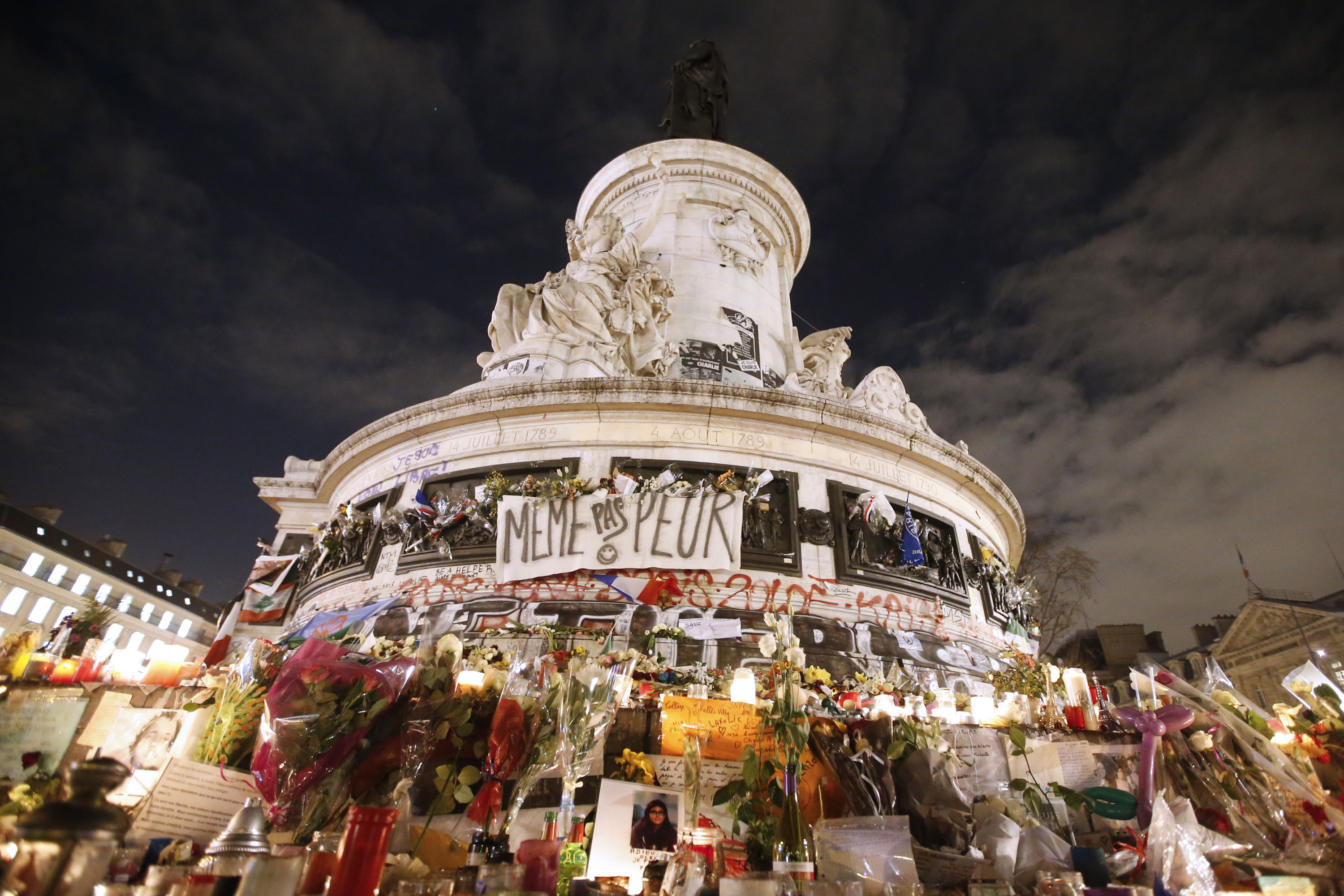 Tribute to the victims of the Paris attacks.