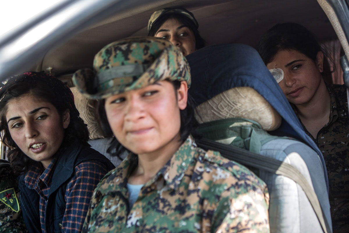 YPJ women kurdish fighters/Please Do Not Use