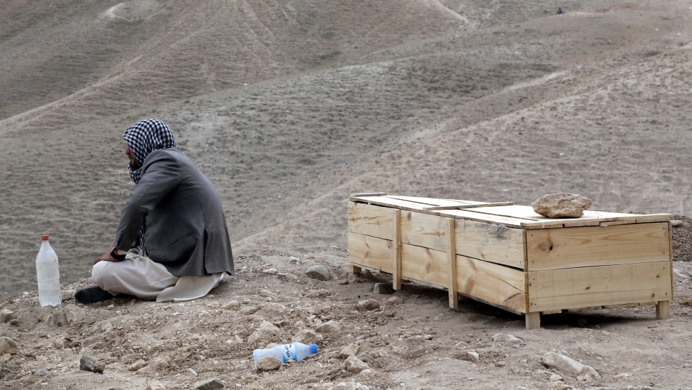 At least 80 people killed and 550 injured in bomb blast in Kabul