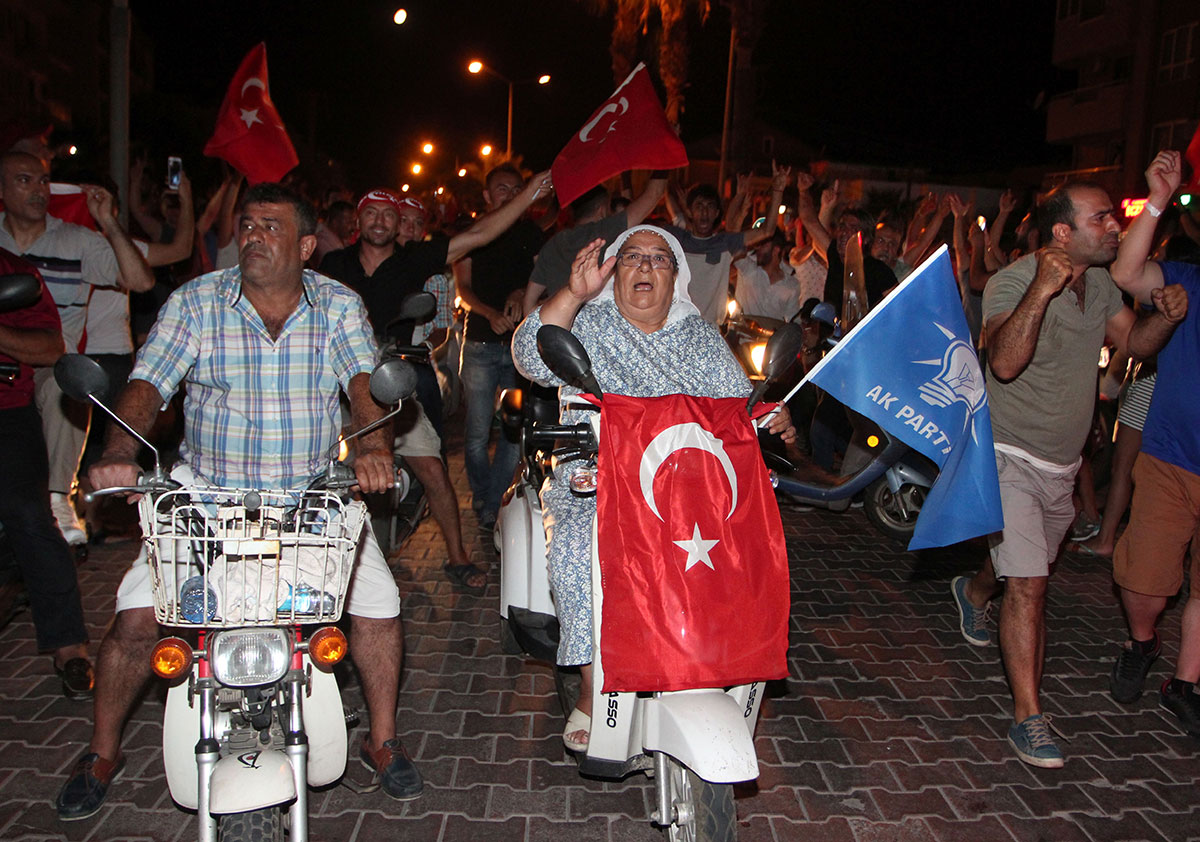 Military attempts coup in Turkey