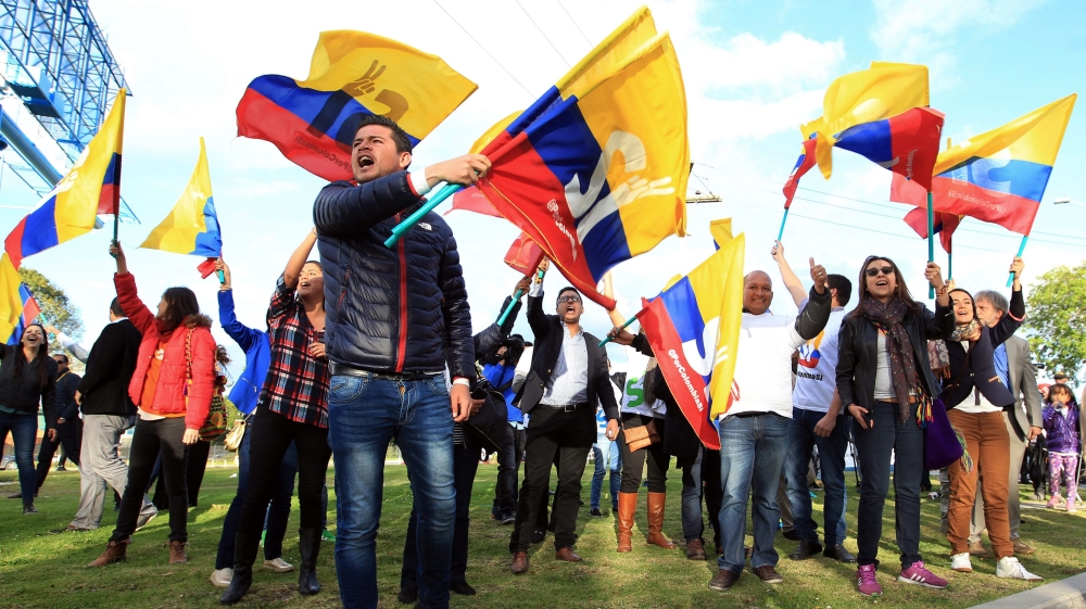 
The conflict has killed abouit 260,000 Colombians and uprooted 6.9 million from their homes [EPA]
