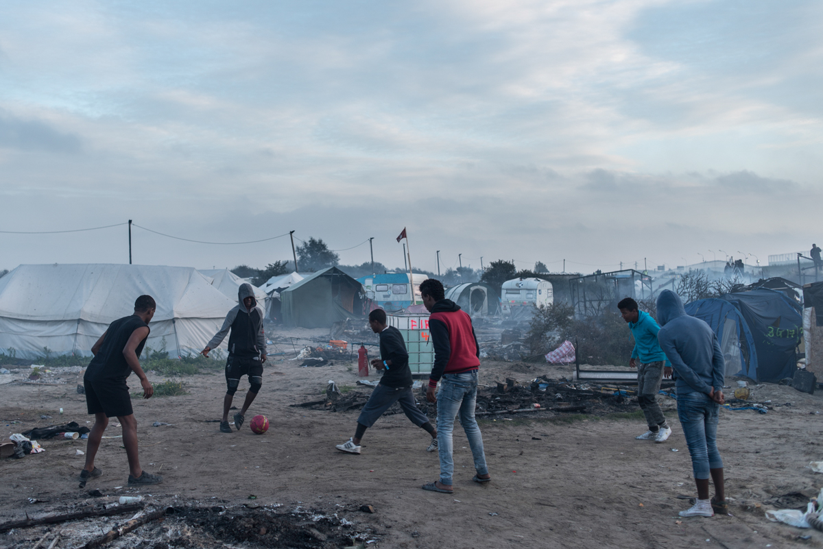 Calais burning