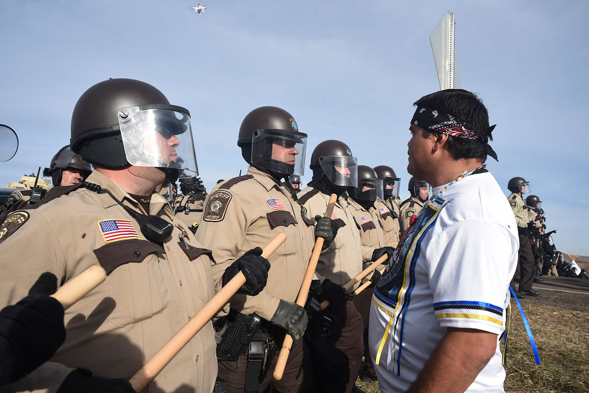 Thousands of Native Americans protest over pipeline /Please Do Not Use
