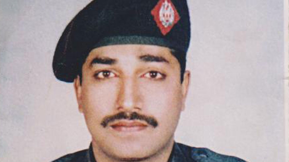 Pakistans schizophrenic prisoner