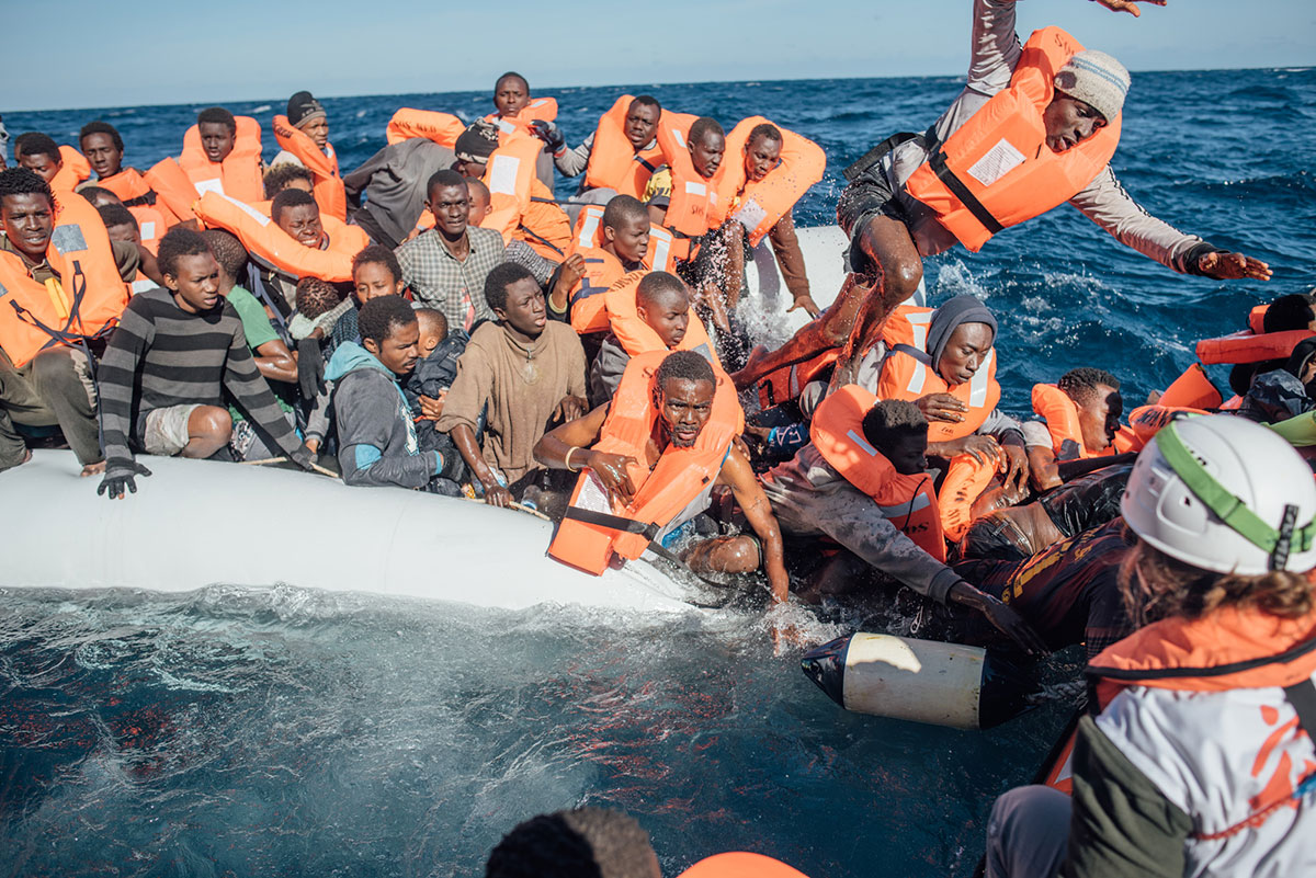 A civic rescue vessel that continues its mission / Please Do Not Use