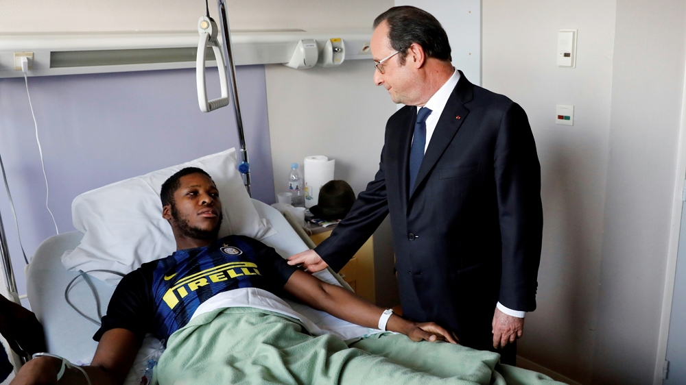 
Police investigators claim Theo was sodomised by accident [Arnaud Journois/Le Parisien]

