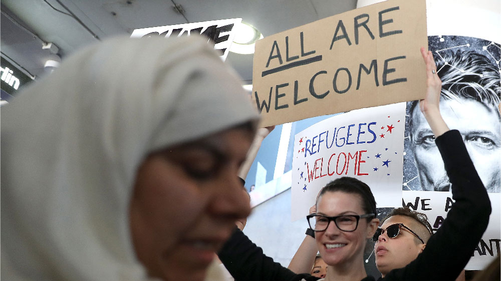 outside immigrants us