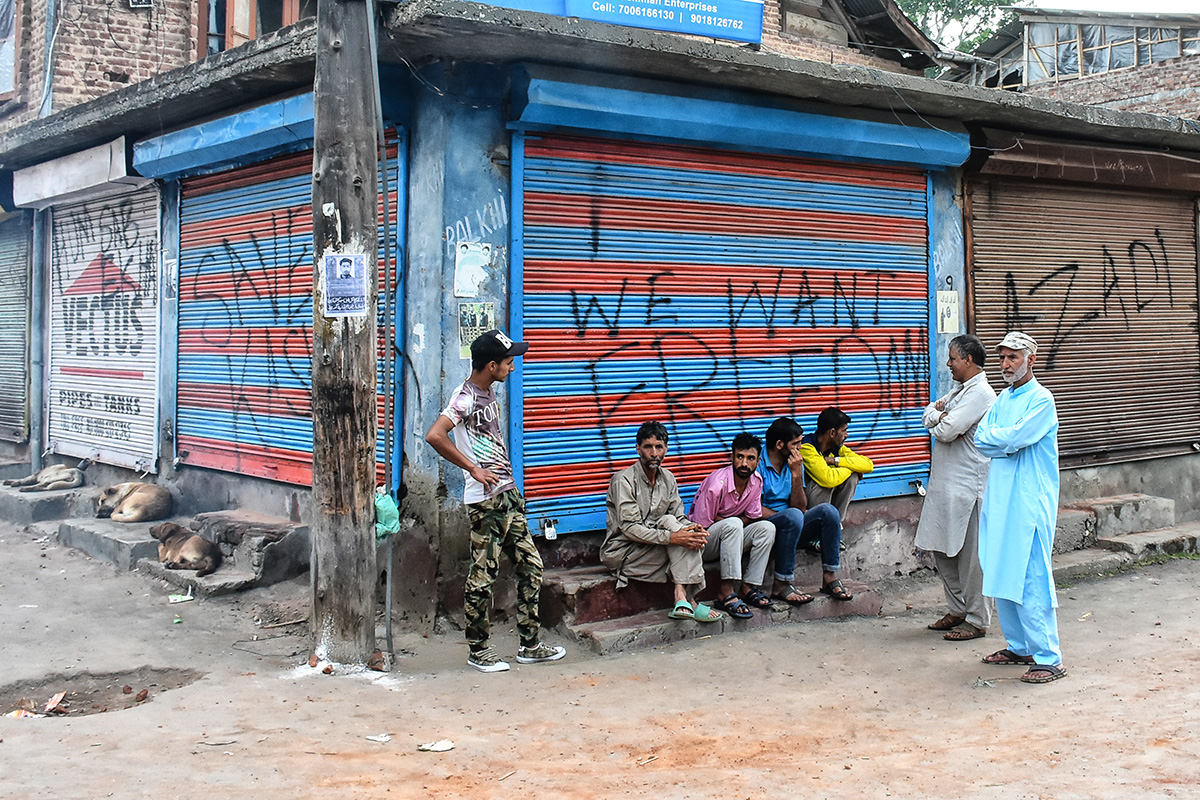 100 days of lockdown in Kashmir