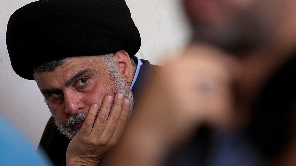 Iraqi Shi''ite cleric Muqtada al-Sadr attends Friday prayer at the Kufa mosque in Najaf, Iraq November 1, 2019. REUTERS/Alaa al-Marjani