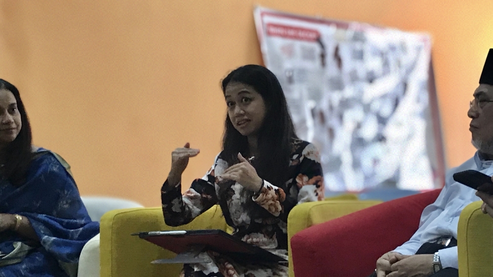 Azira Aziz - FGM