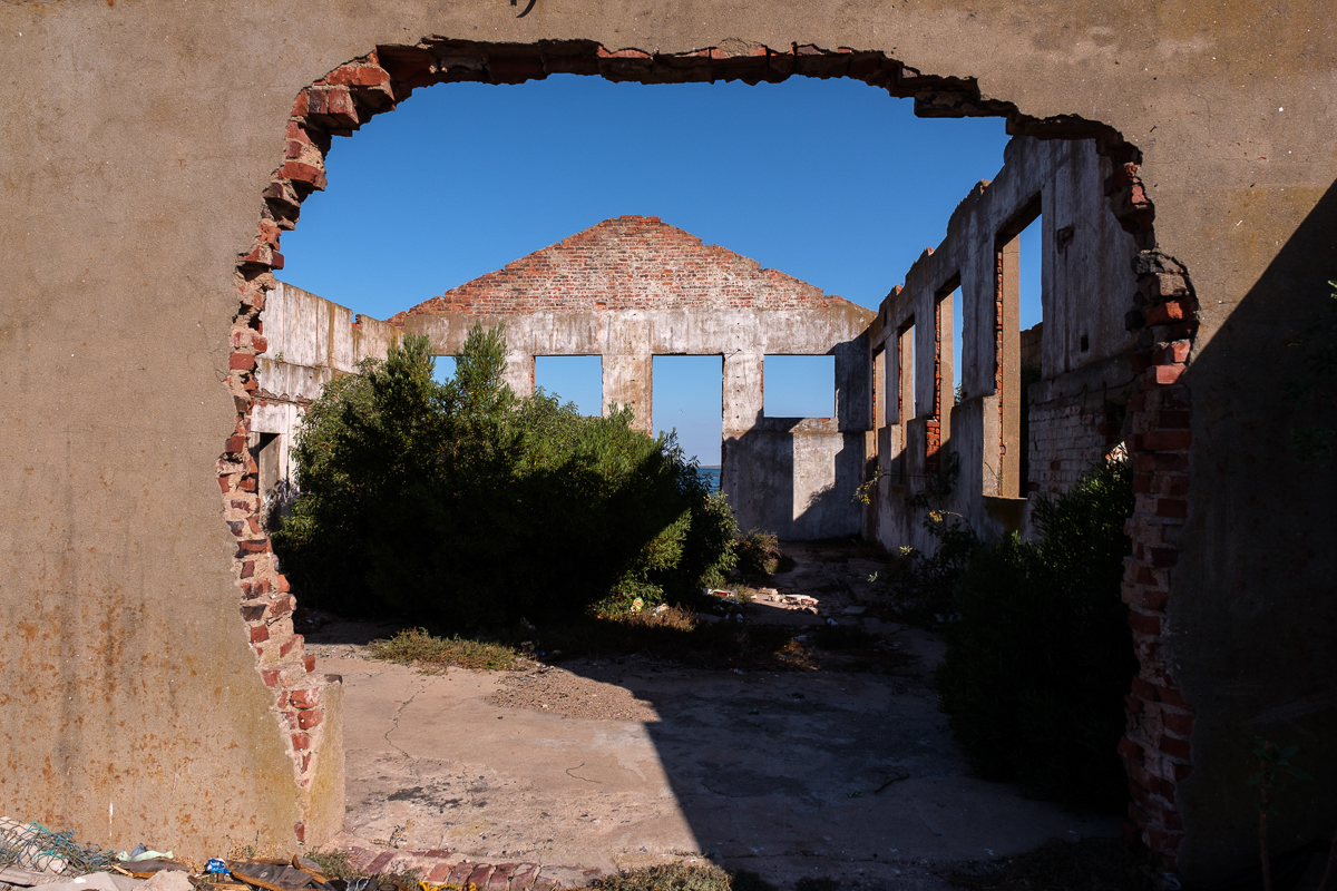 21 January 2020:In it’s heyday, the Steenberg’s Cove fish canning factory employed most of the residents of the town. When it closed in 1969 many of the employees slid into poverty. Today, there are f