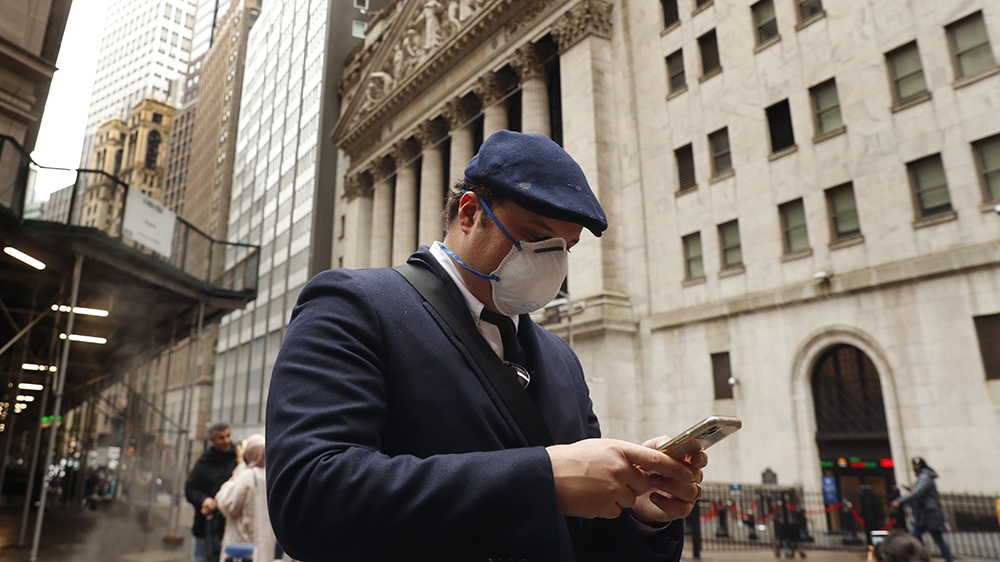 WAll Street closes higher