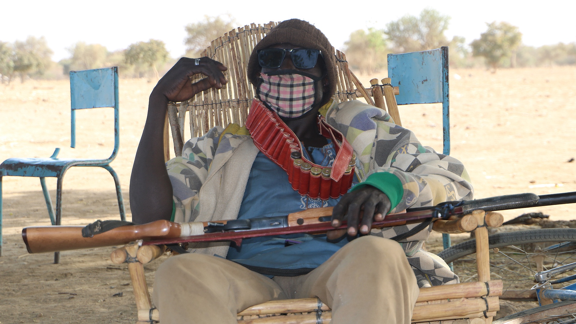 A member of a self-defence militia in the town of Pooli