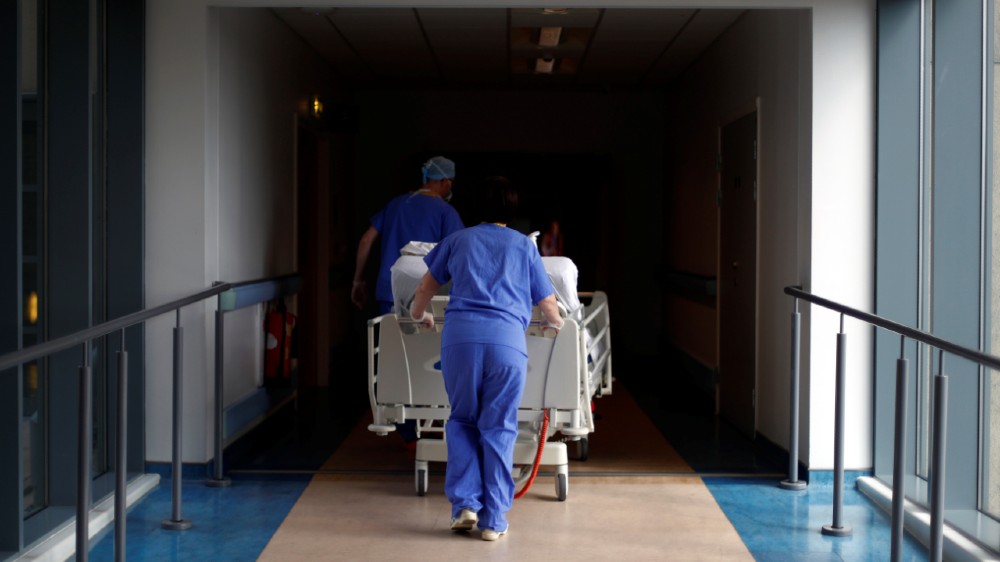 Hospital staff uk - reuters