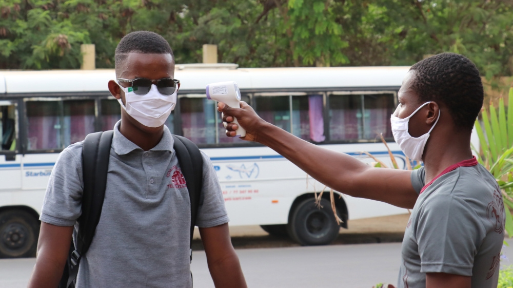 Senior classes return to school in Senegal