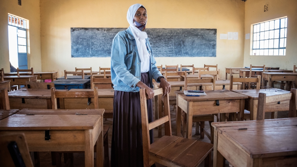 Mulki Mohamud Abdikadir is a teacher at Al-Gani Girls Secondary School in Kinna in Isiolo County in the northeast of Kenya. She says: ‘This school closure due to corona is affecting girls so much. So many girls in this region get pregnant through rape or temptation. I’m afraid that only half of the girls will return in my class’