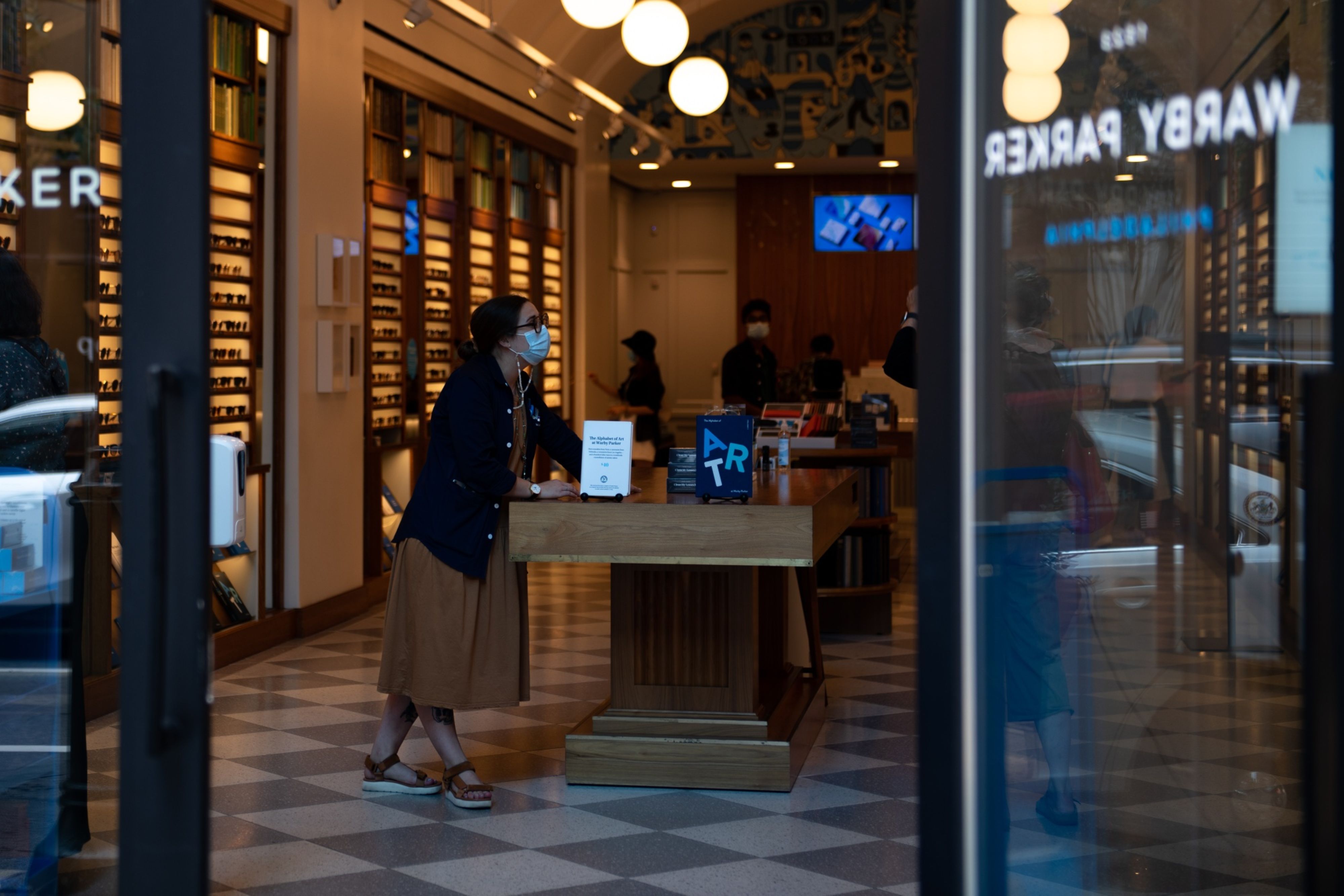 United States Commerce Department data shows retail sales climbed a seasonally adjusted 0.7 percent in August even as many economists predicted a decline, but initial weekly claims for aid from jobless Americans ticked upward after hitting a pandemic low [File: Kriston Jae Bethel/Bloomberg]