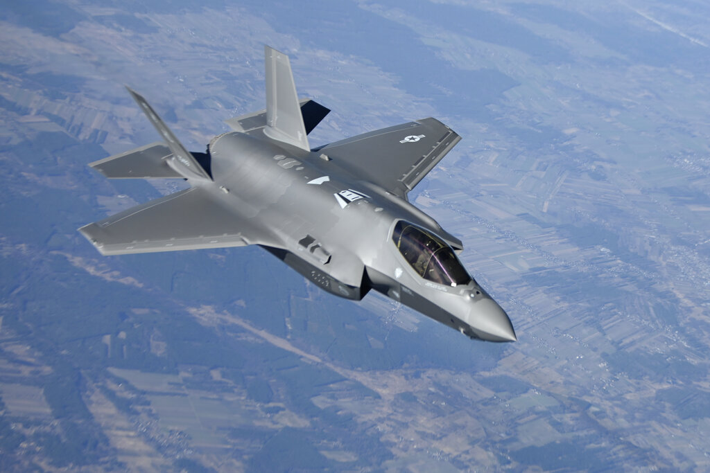 US jet in mid-air