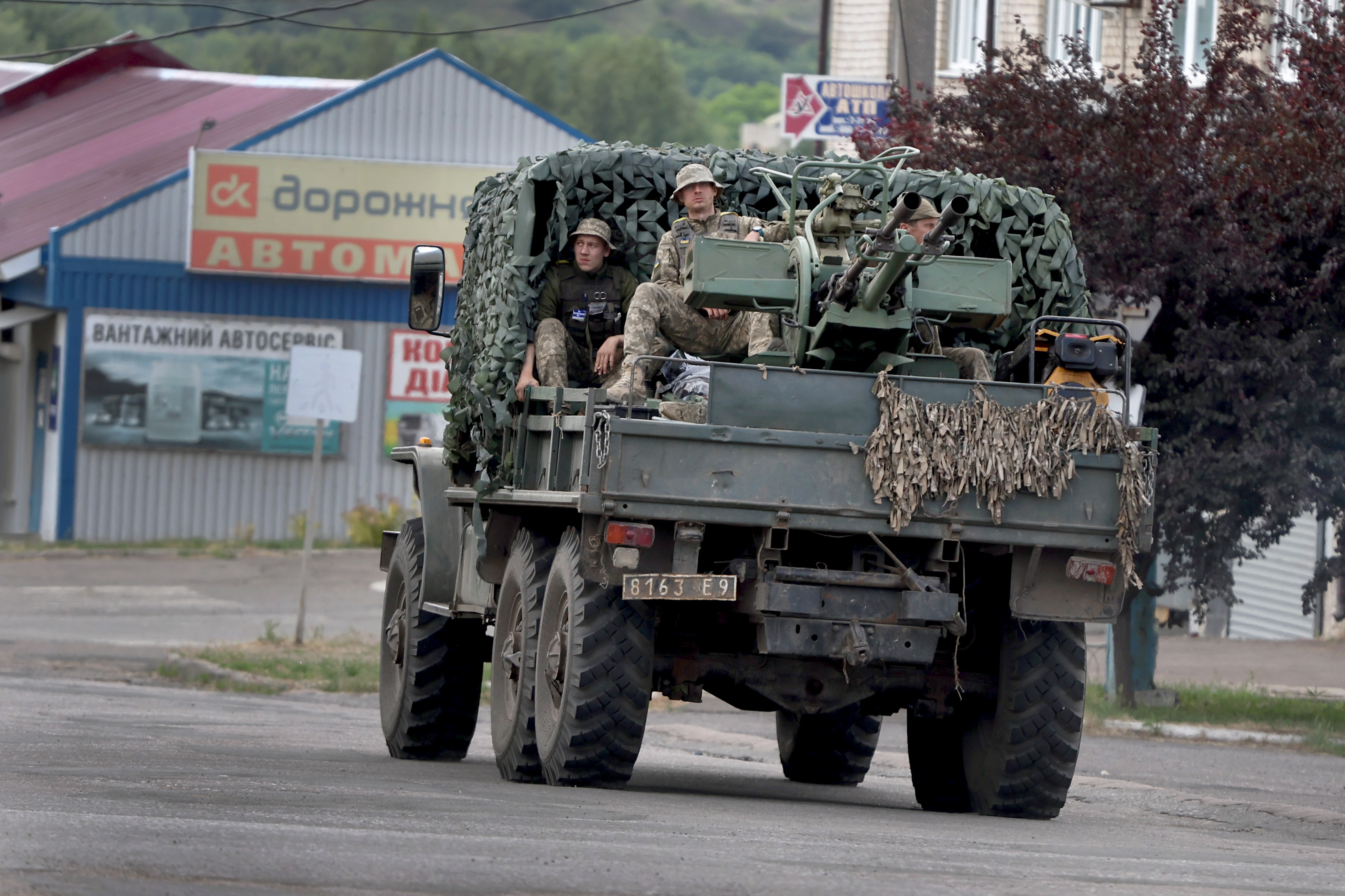 Ukrainian soldiers