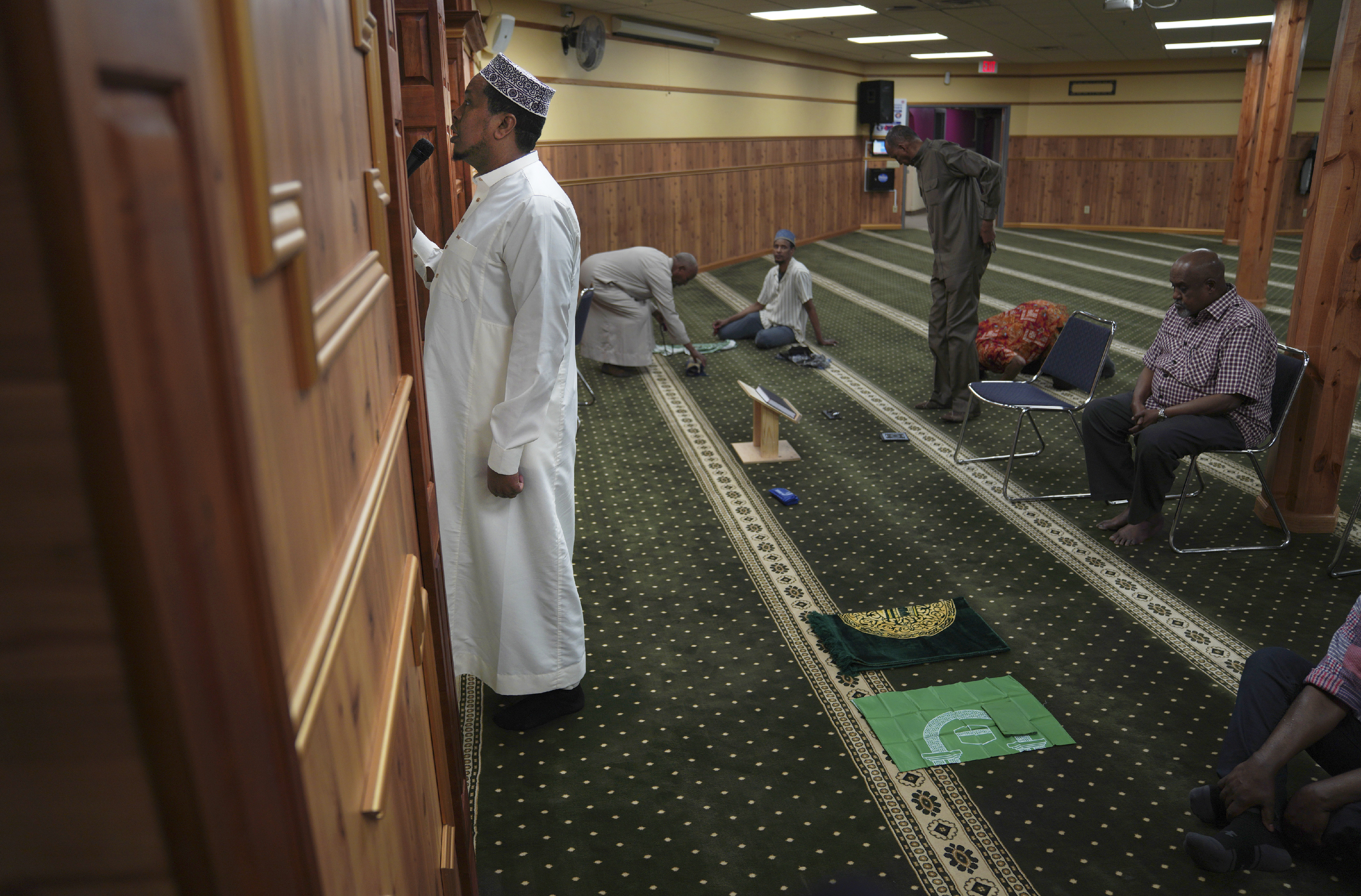 The Abubakar as-Saddique Islamic Center in Minneapolis plans to hold meetings with neighbours before publicly broadcasting the call sometime in the next three months