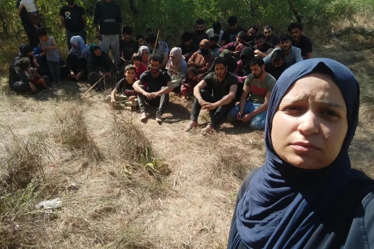 A group of refugees stranded on an islet on the Turkish_greek border