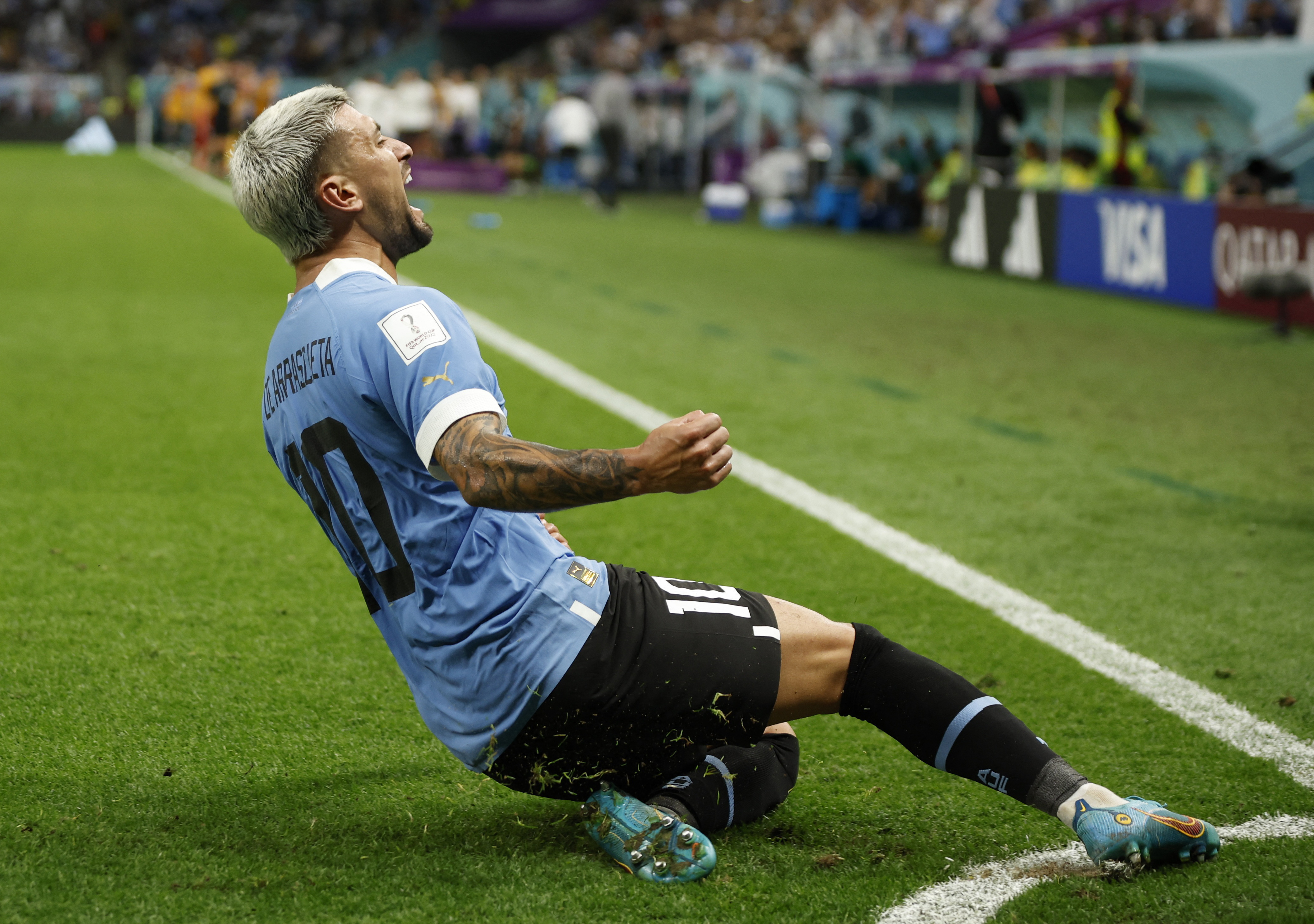 uguay's Giorgian de Arrascaeta celebrates