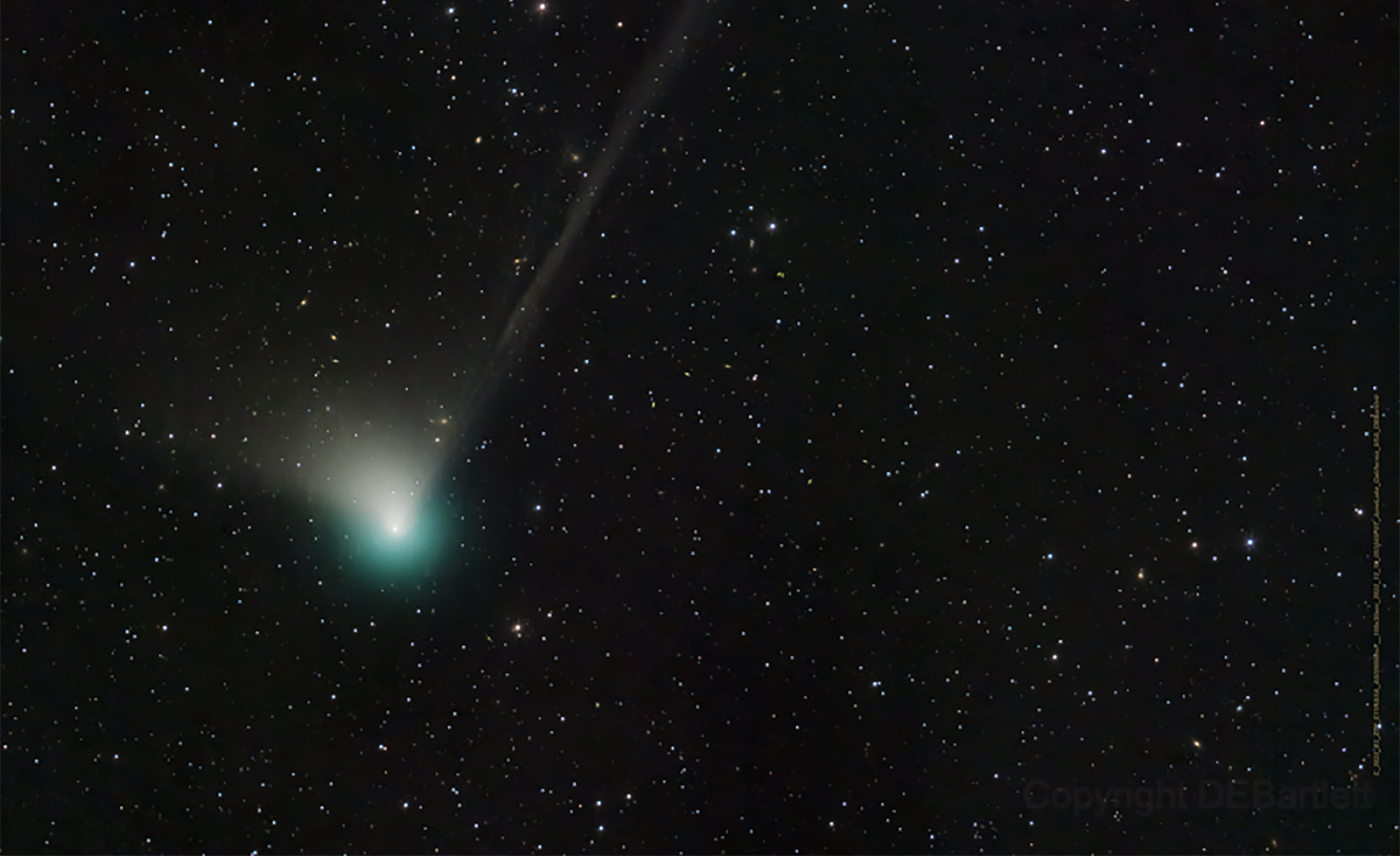 This handout picture obtained from the NASA website on January 6, 2022 shows the Comet C/2022 E3 (ZTF) that was discovered by astronomers using the wide-field survey camera at the Zwicky Transient Facility