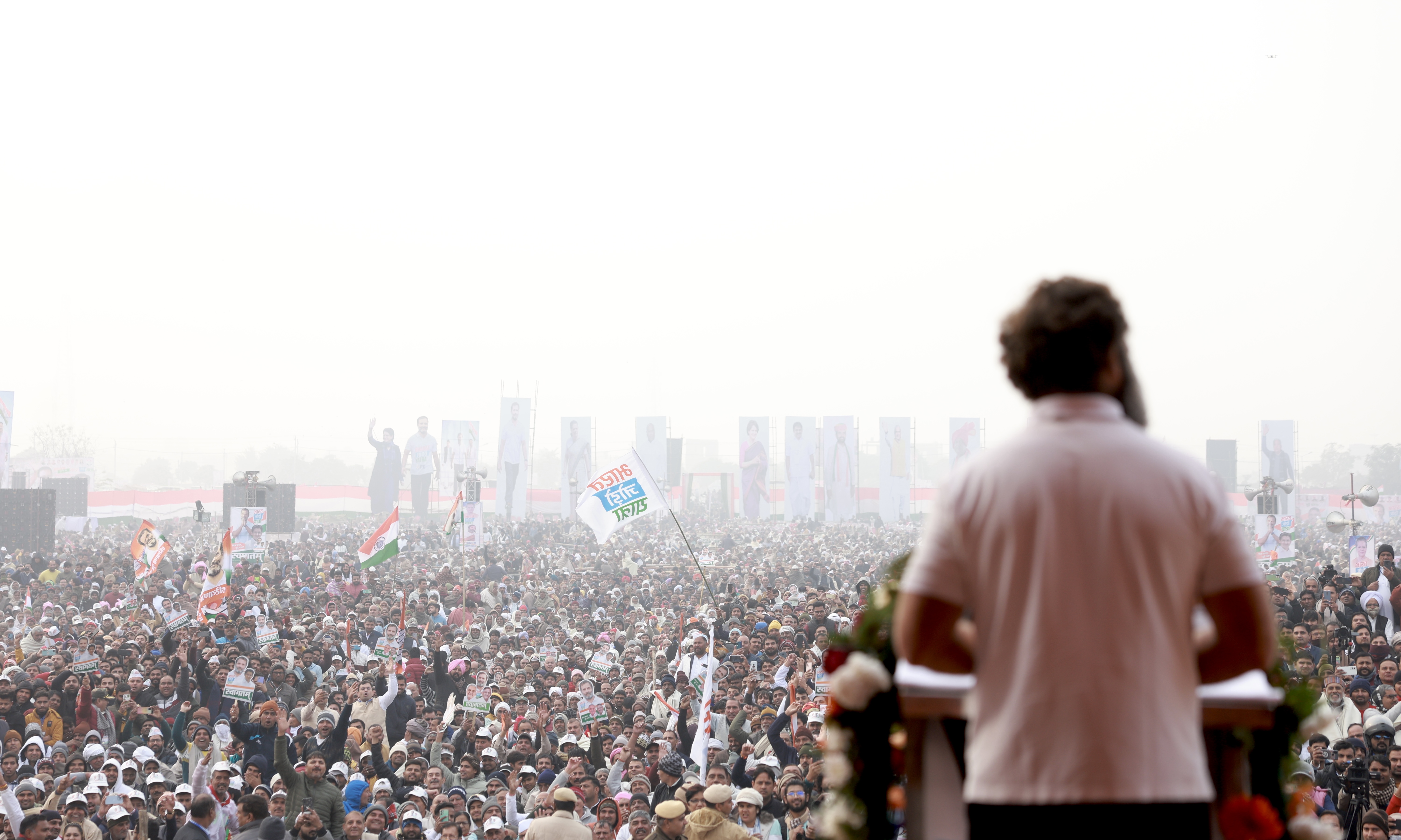 Gandhi also raised issues such as inflation and joblessness during the march [Courtesy: All India Congress Committee]