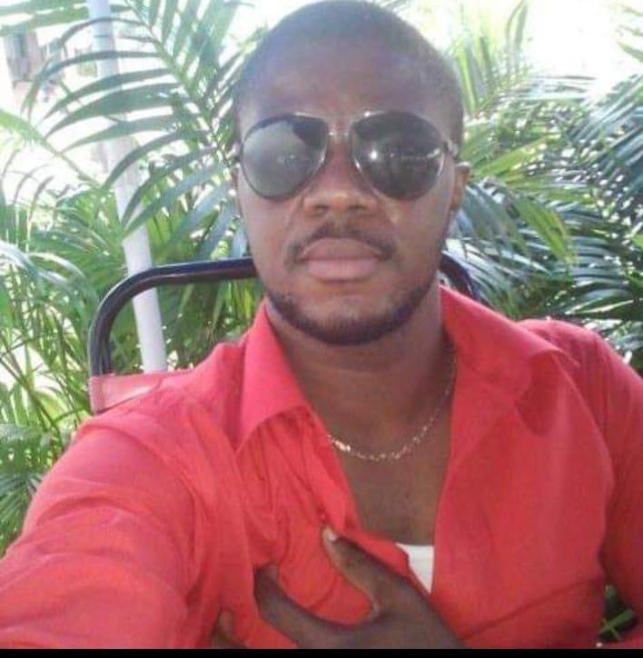 Cletus Chimaobi Hillary says his legs were shackled after being transferred to the detention centre [Courtesy of Joel Richards]