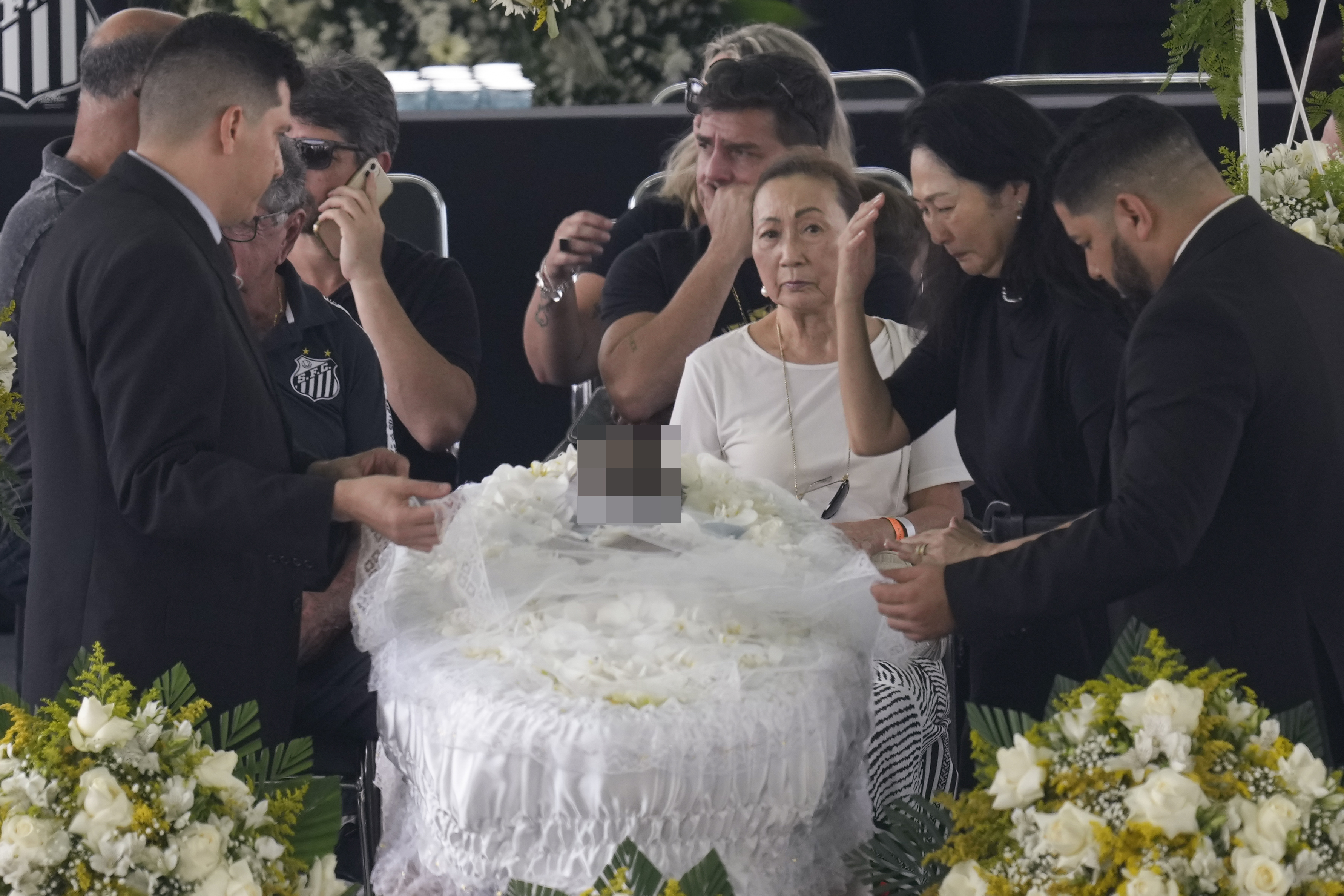 Death of Brazilian soccer legend Pele