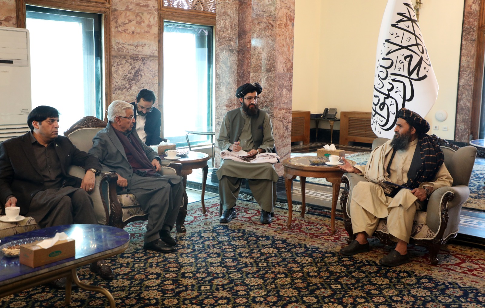 Pakistani delegation in Kabul [Handout: office of Afghan deputy prime minister for economic affairs]