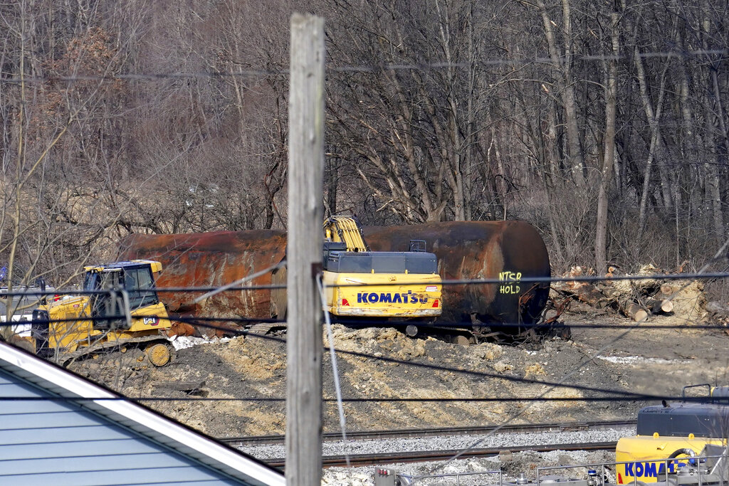 Clean up work continues in East Palestine, Ohio