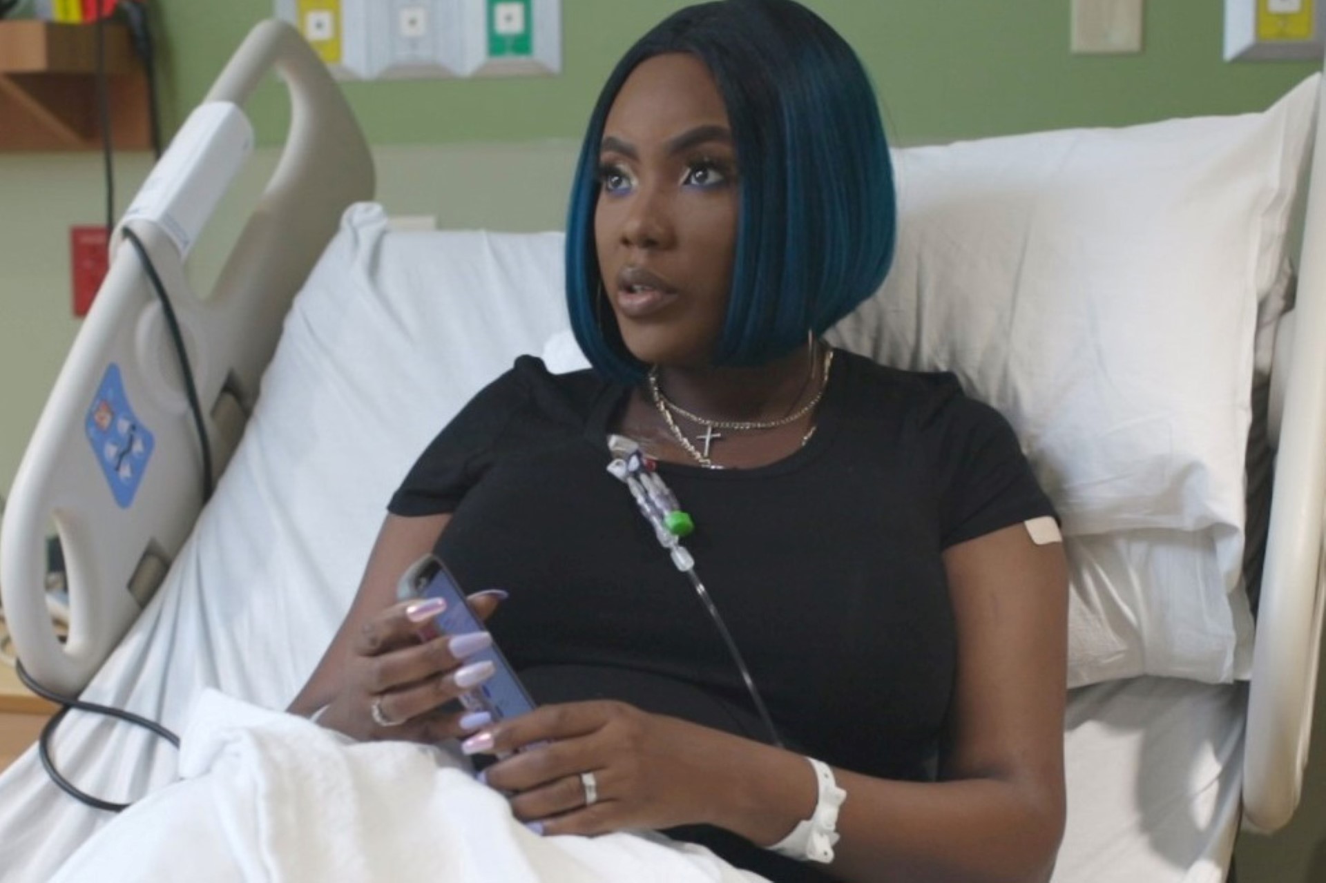 This recent image released on November 29, 2019 shows Victoria Gray on a hospital bed at the Sarah Cannon Research Institute in Nashville, Tennessee, where she was treated by a Crispr-enabled gene therapy for sickle cell disease. (Photo by - / Sarah Cannon Research Institute / AFP) / RESTRICTED TO EDITORIAL USE - MANDATORY CREDIT "AFP PHOTO / Sarah Cannon Research Institute" - NO MARKETING NO ADVERTISING CAMPAIGNS - DISTRIBUTED AS A SERVICE TO CLIENTS --- NO ARCHIVE ---