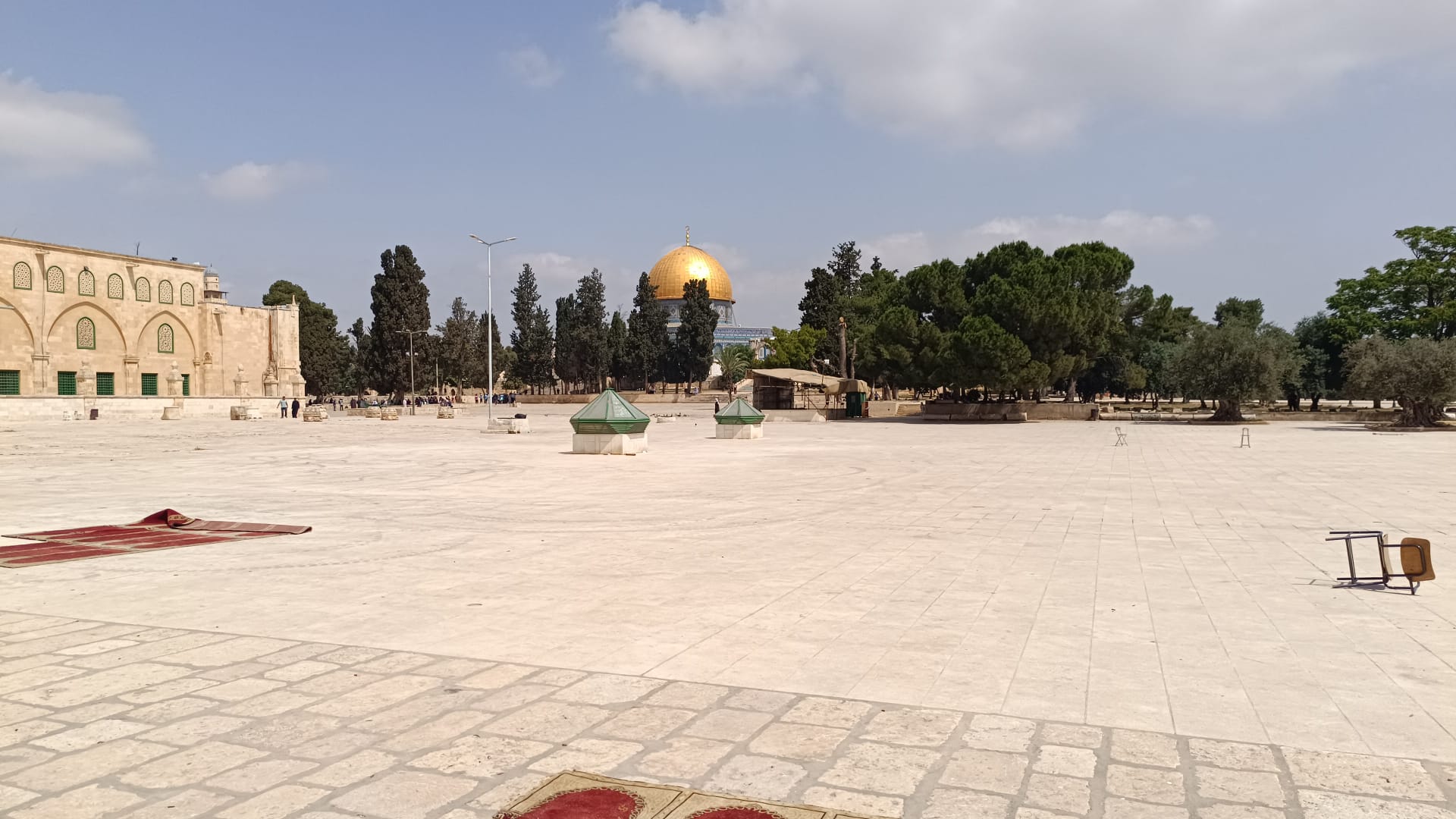 The Al-Aqsa compound was still fairly empty early on Thursday