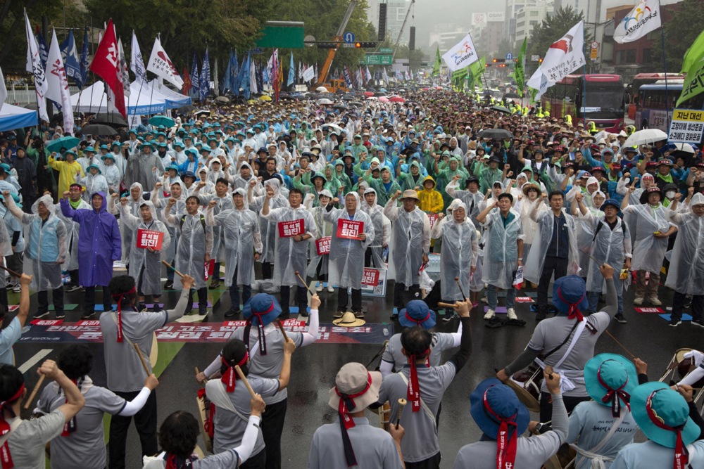 South Korean protesters show their opposition to the water release plan earlier this month