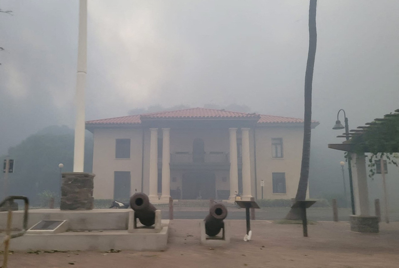 Maui fires