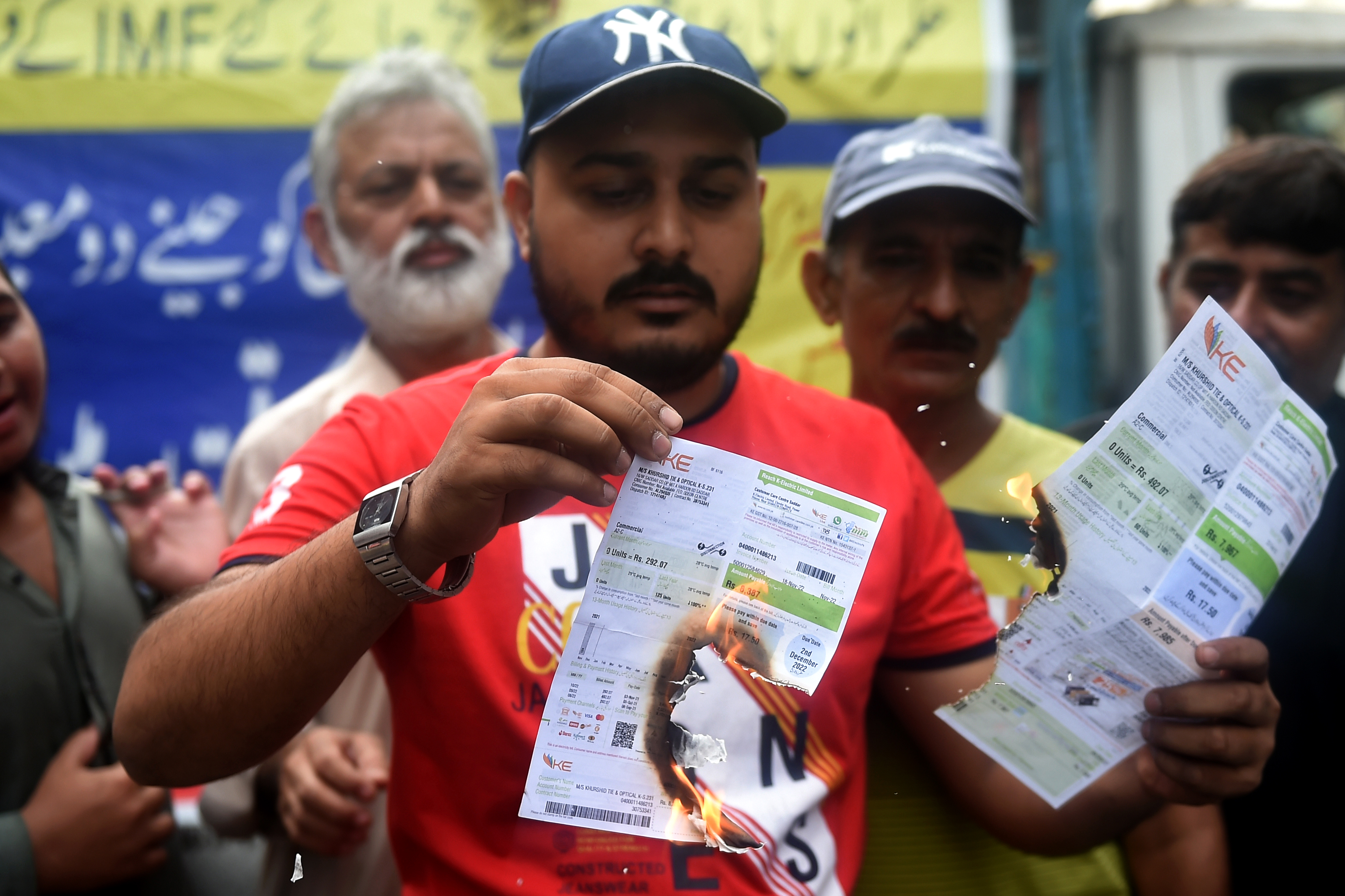 PAKISTAN PROTEST INFLATION