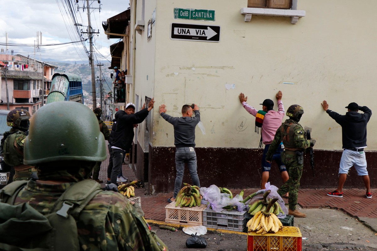 Ecuador 'in state of war' against cartel terror campaign