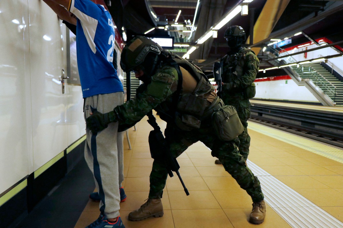 Ecuador 'in state of war' against cartel terror campaign