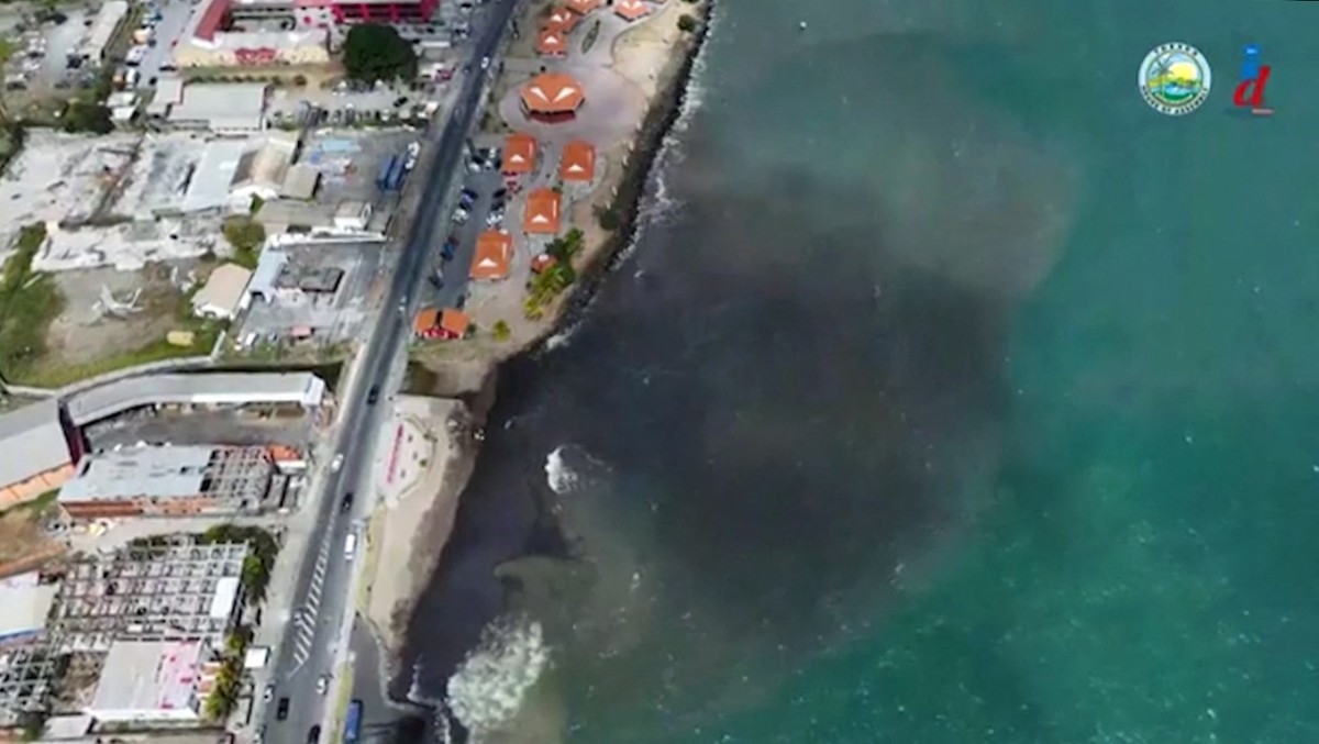 Mystery shipwreck causes disastrous oil spill in Trinidad