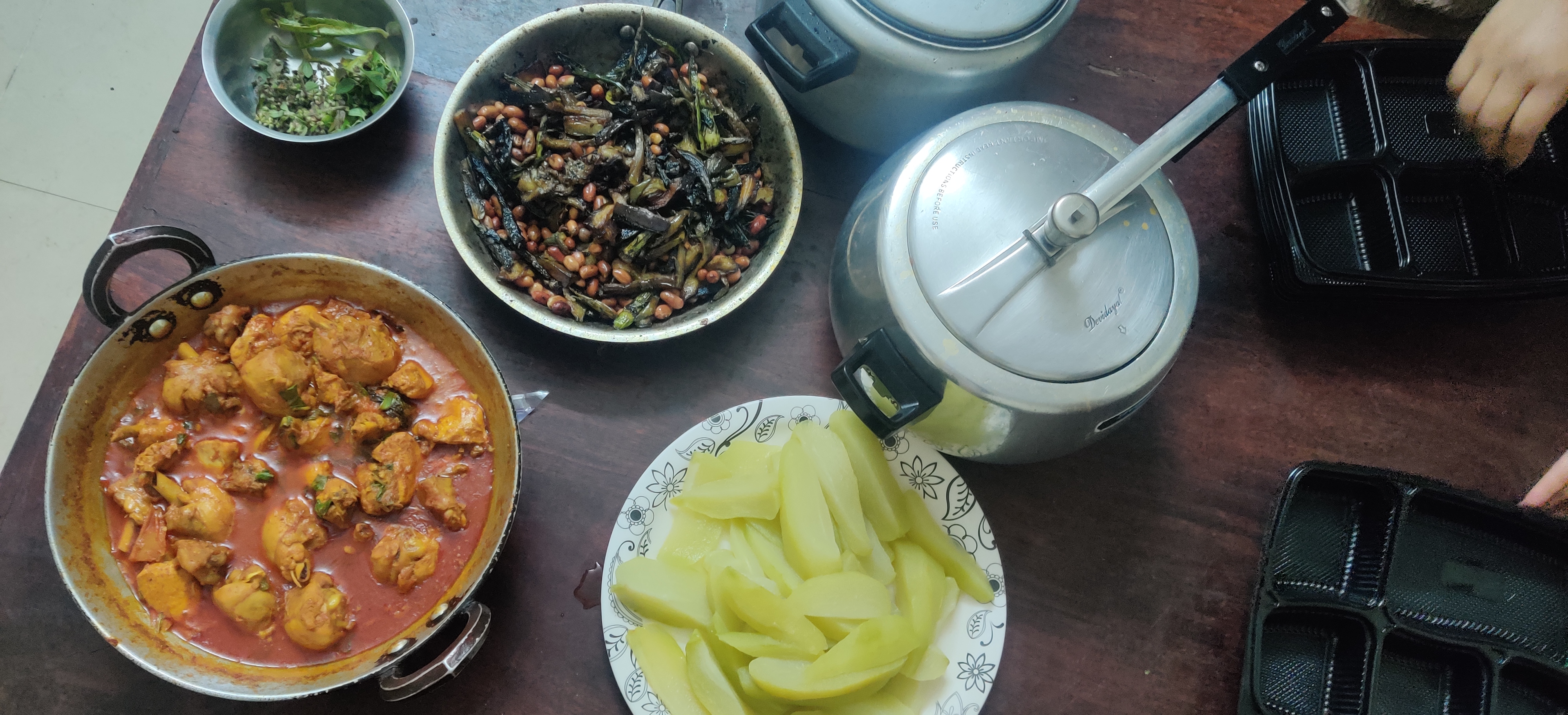 Lomba Kitchen