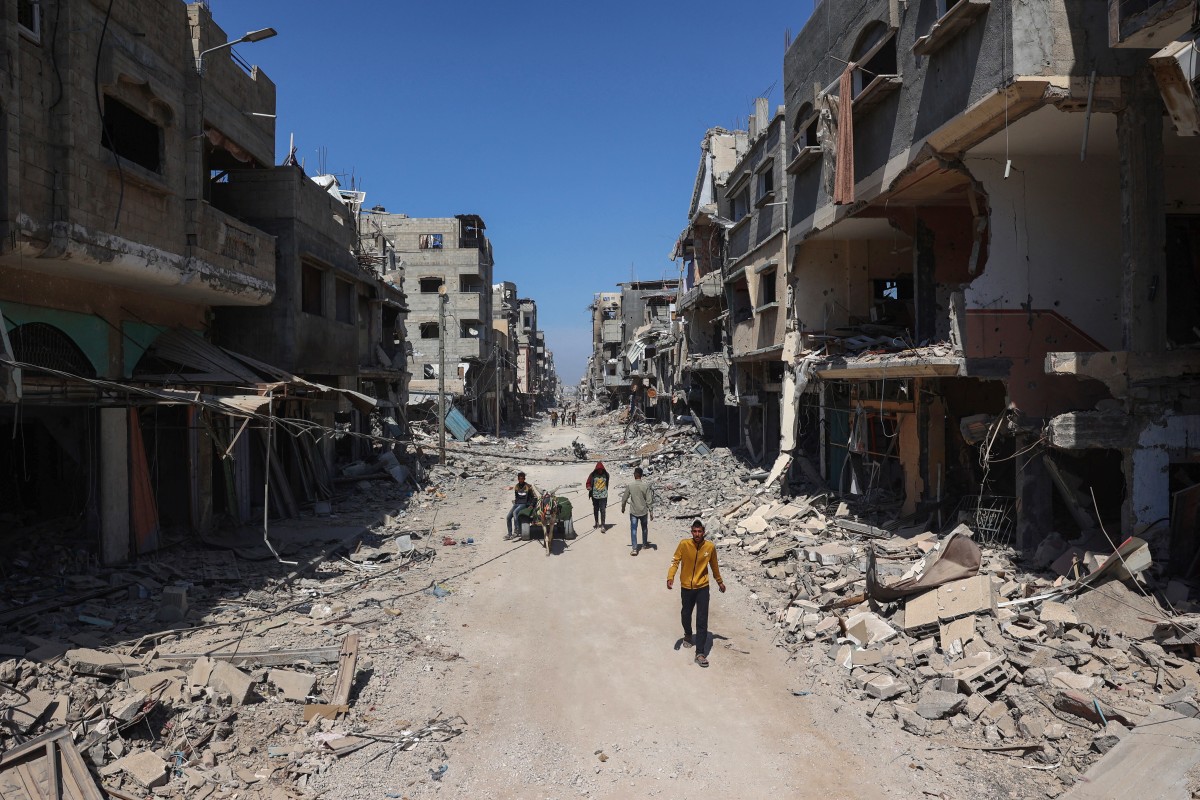 Destruction in Khan Yunis after Israel's withdrawal